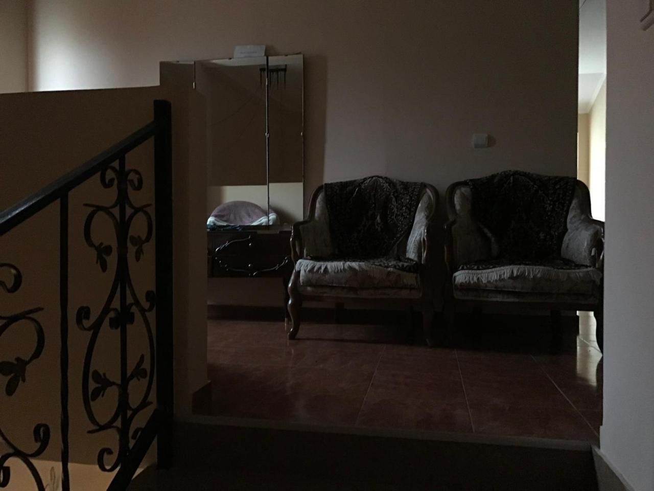 Temo'S Guesthouse Sarpi Buitenkant foto